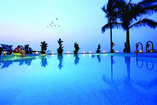 Hotel Leisure Vacations Goldfield Lake Resort 3