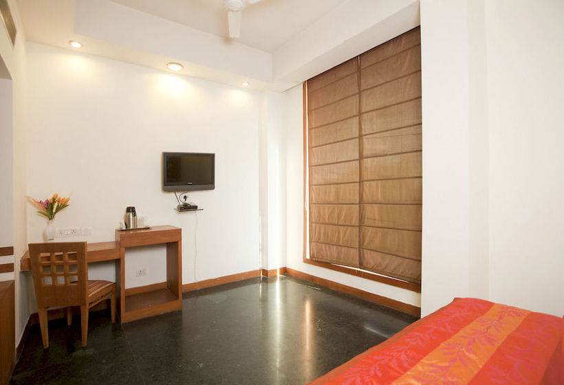 Hotel Oyo Rooms Shakti Khand Indirapuram 12