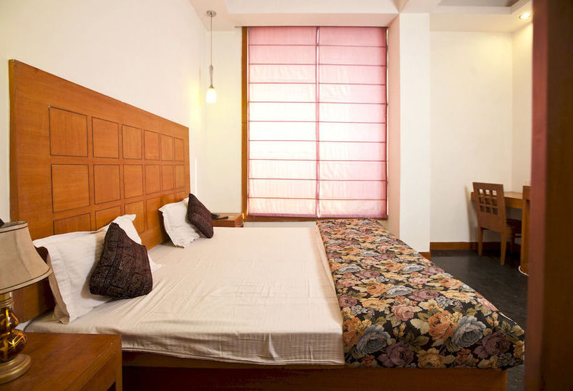 Hotel Oyo Rooms Shakti Khand Indirapuram 15
