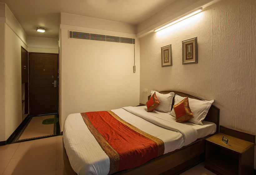 Hotel Oyo Rooms Lal Kothi Shopping Center 9