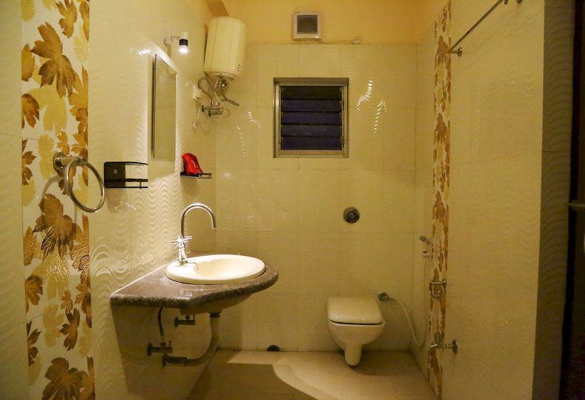 Hotel Oyo Rooms Kalighat Temple 15