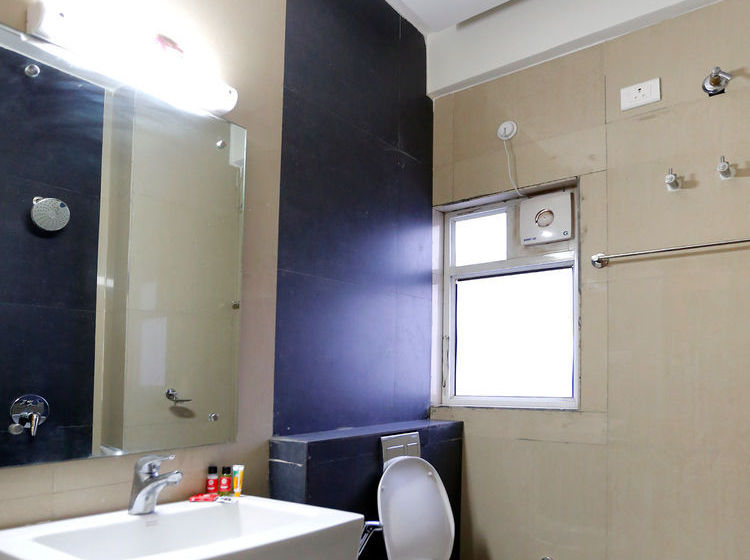 Hotel Oyo Rooms Q City Gachibowli 16
