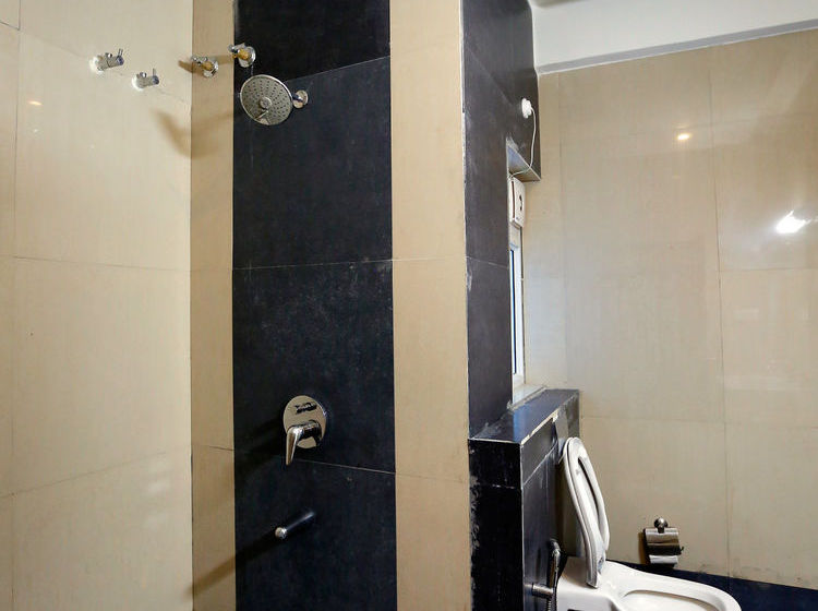 Hotel Oyo Rooms Q City Gachibowli 17