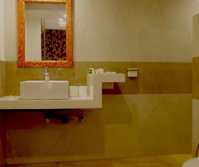 Hotel Paparazzi Resort 7