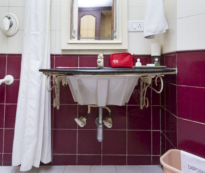 Hotel Oyo Rooms Jc Road 19