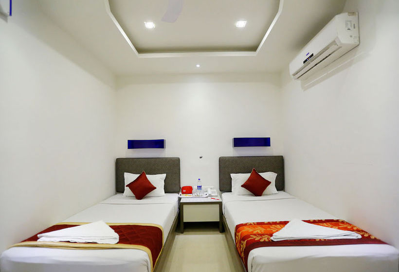 Hotel Oyo Rooms Gachibowlimiyapur Road 11