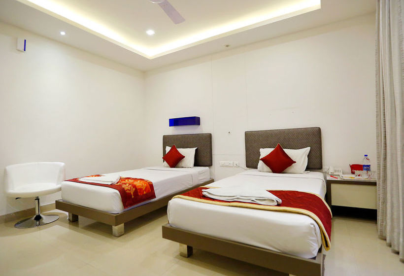 Hotel Oyo Rooms Gachibowlimiyapur Road 15