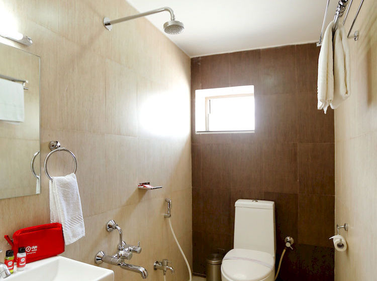 Hotel Oyo Rooms Gachibowlimiyapur Road 18