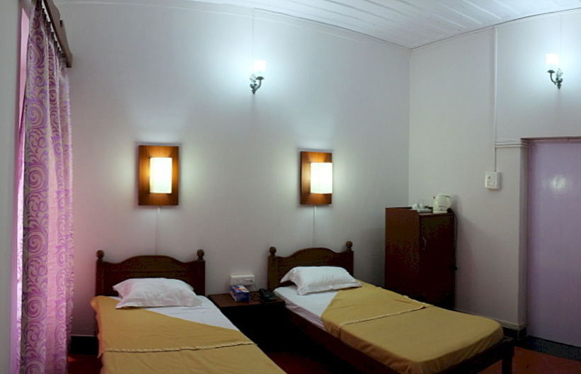 Hotel The Caravela Homestay 1
