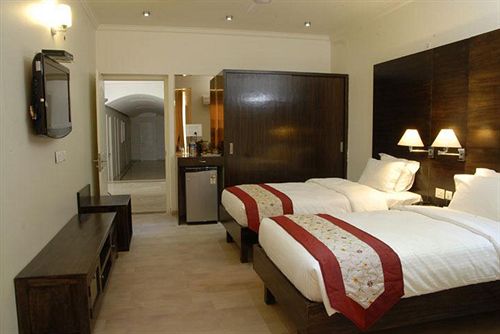 Hotel 66 Residency 11