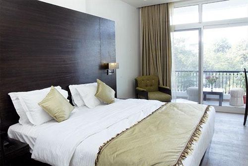 Hotel 66 Residency 14