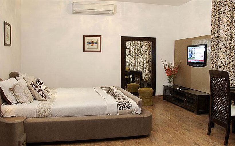 Hotel 66 Residency 4