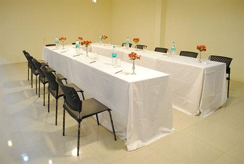 Hotel Tulips Elkhill Resort 16