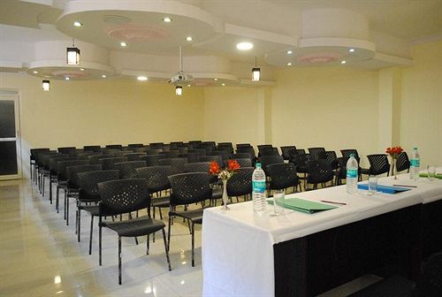 Hotel Tulips Elkhill Resort 8