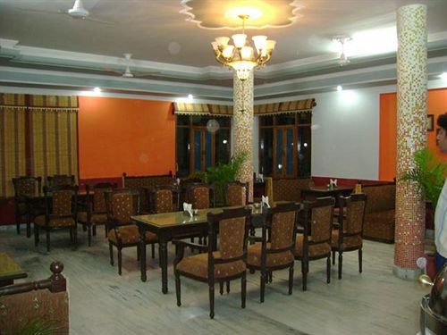 Hotel The Narayana Resort & Spa 4