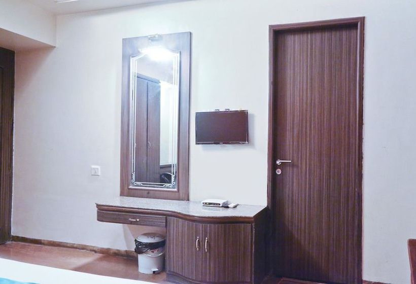 Hotel Zo Rooms Chinchwad Station Maharashtra