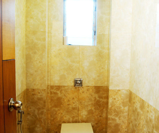 Hotel Stay Vista Rooms Near Marine Drive 10