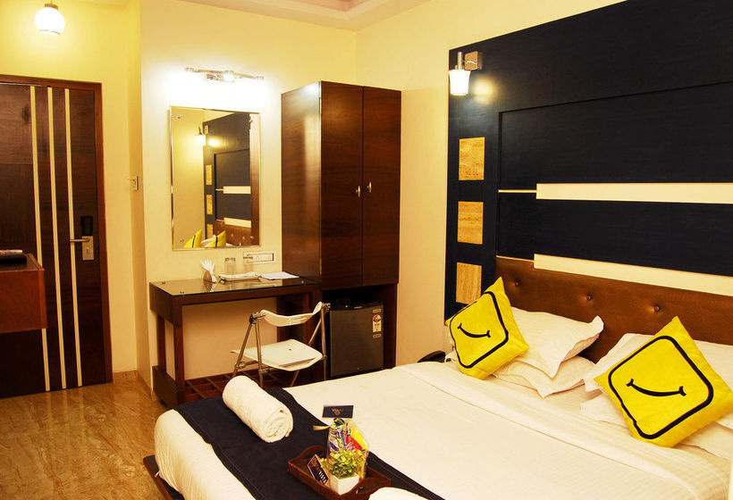 Hotel Stay Vista Rooms Near Marine Drive 6