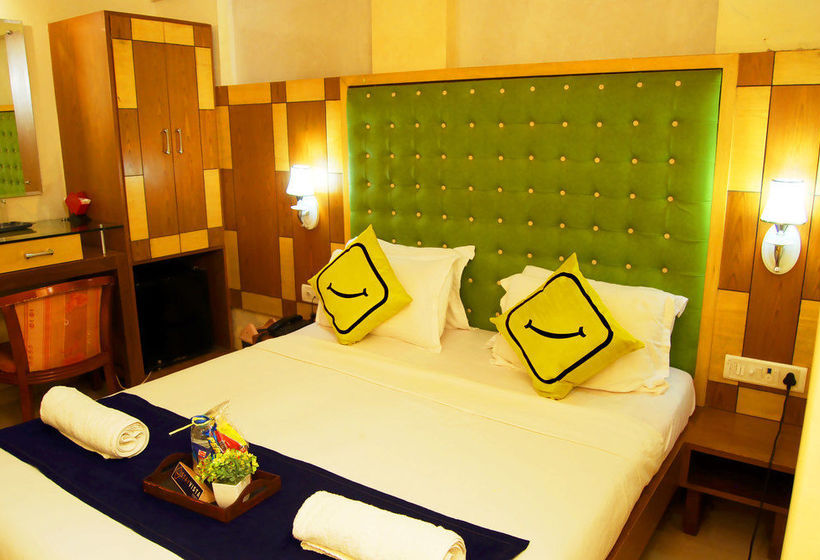 Hotel Stay Vista Rooms Near Marine Drive 7