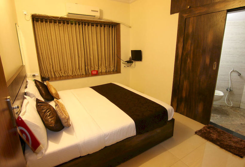 Hotel Oyo Premium Mumbai Sher E Punjab 186 12