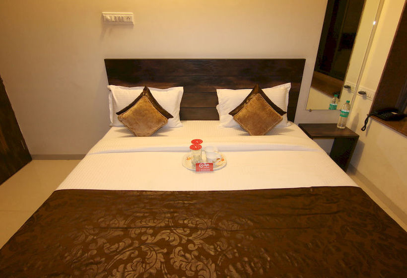 Hotel Oyo Premium Mumbai Sher E Punjab 186 5