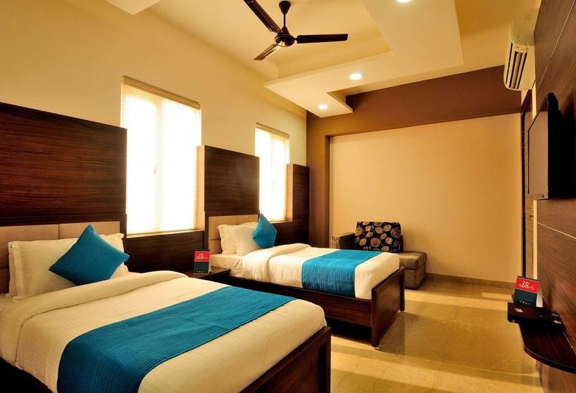 Hotel Zo Rooms Noida Atta Market 1