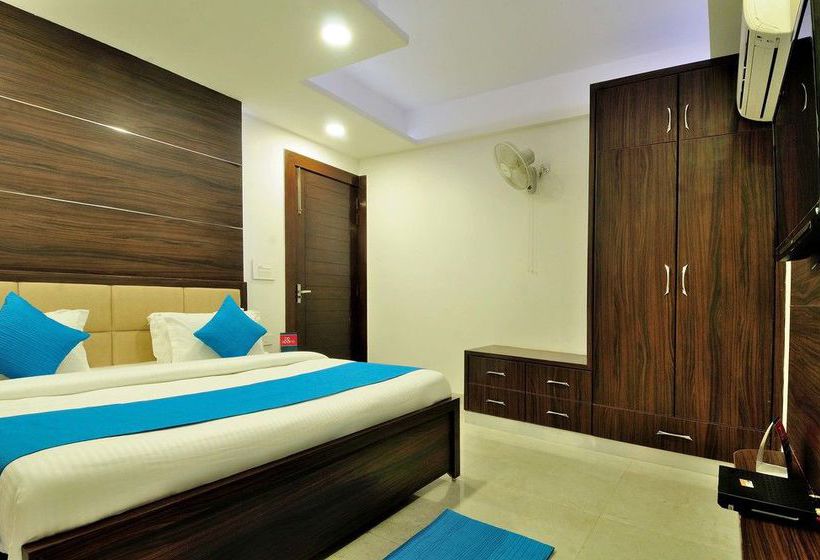 Hotel Zo Rooms Noida Atta Market 6