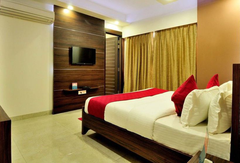 Hotel Zo Rooms Noida Atta Market 8