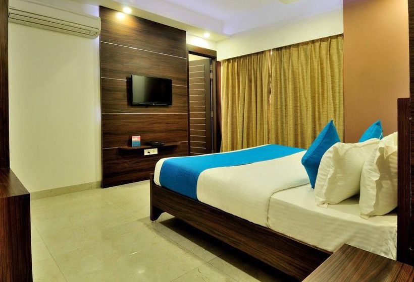 Hotel Zo Rooms Noida Atta Market 9