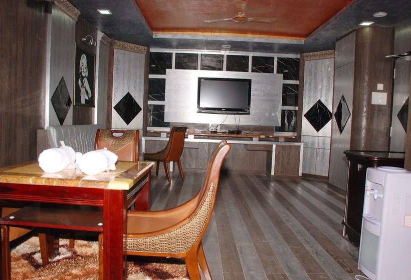 Hotel Grand Elite 13