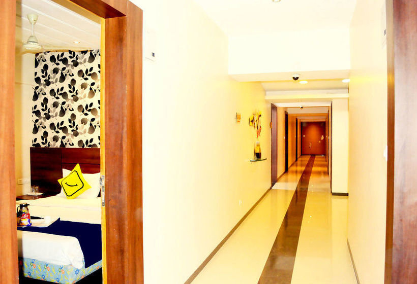 Hotel Stay Vista Rooms At Pune Station 16