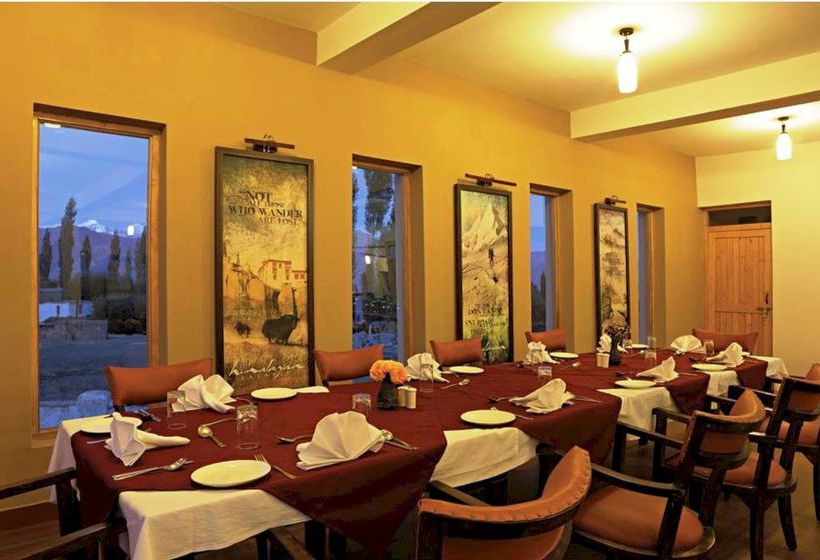 Hotel Saboo Resorts 5