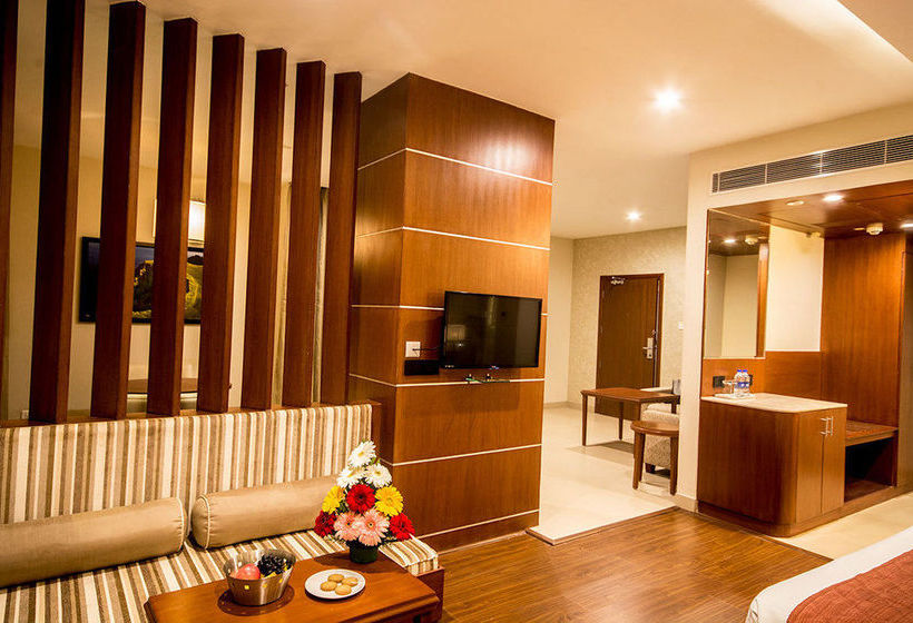 Hotel Siesta Hitech 4