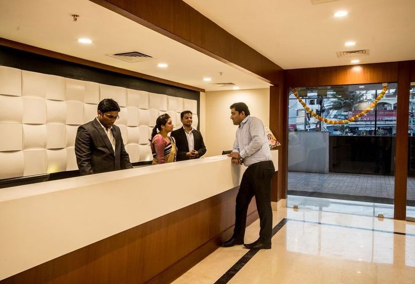 Hotel Siesta Hitech 8