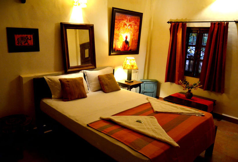 Pension Little India Beach Cottages 12