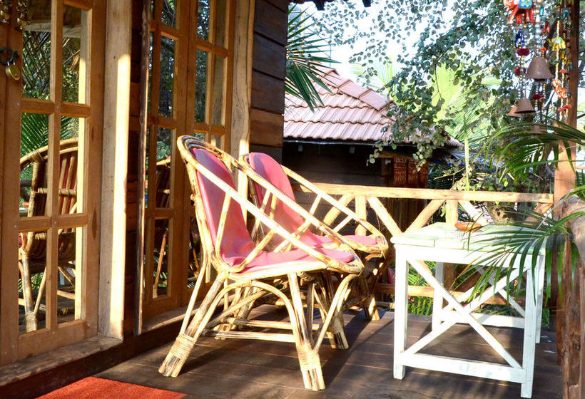 Pension Little India Beach Cottages 3
