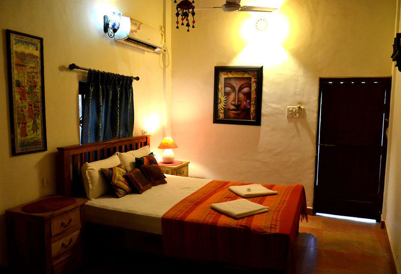 Pension Little India Beach Cottages 9