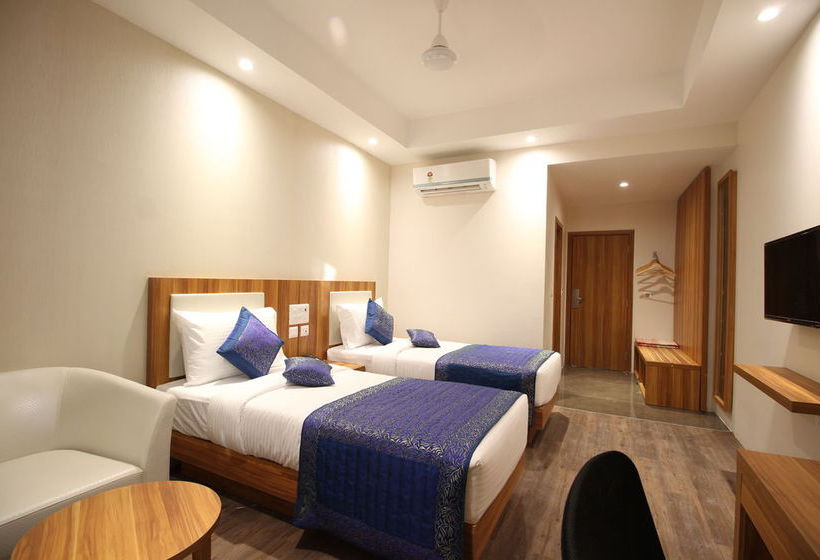 Hotel Le Roi Raipur 1