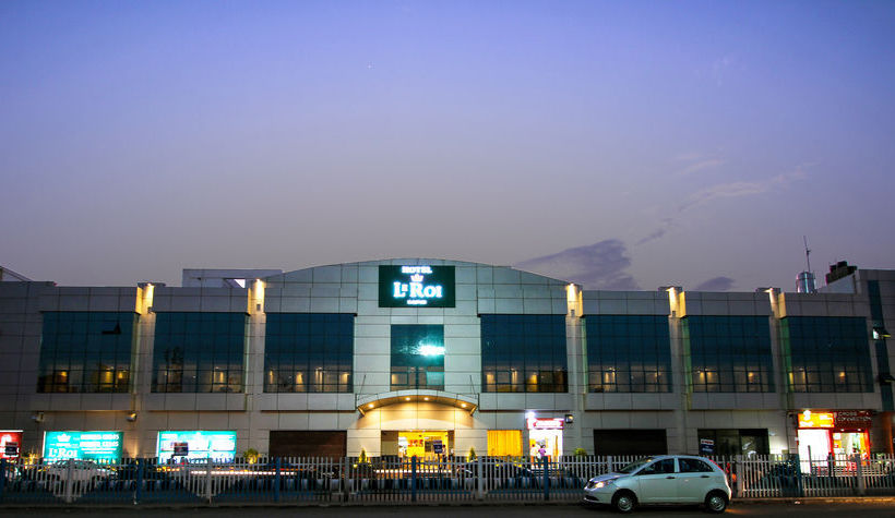 Hotel Le Roi Raipur 12