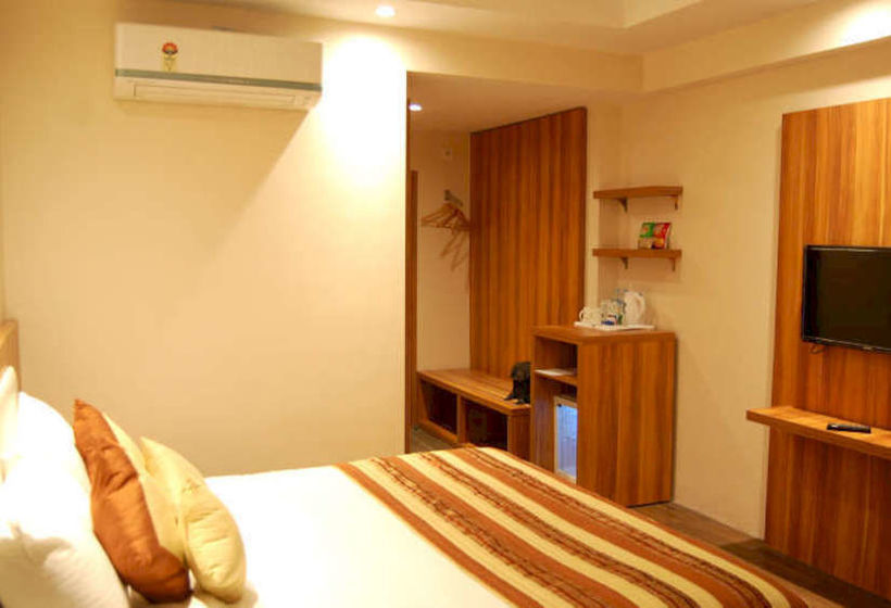 Hotel Le Roi Raipur 8
