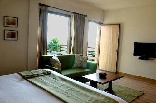 Woodsmoke Resort & Spa 10