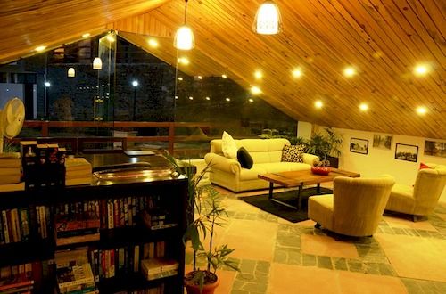 Woodsmoke Resort & Spa 8