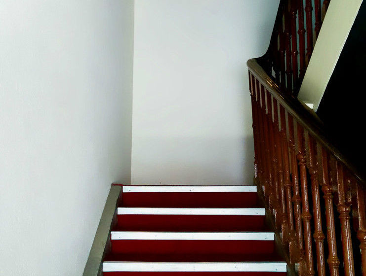 Hotel Stay Vista Rooms At Mumbai Central 5