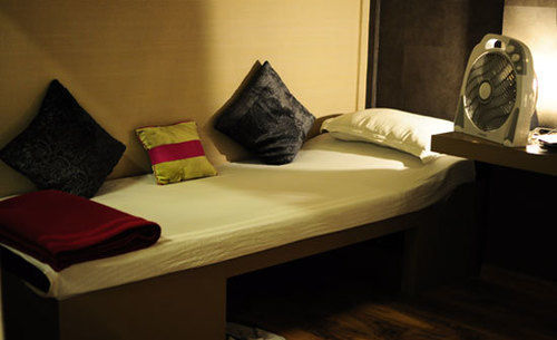 Hotel Sams Snooze At My Space 5