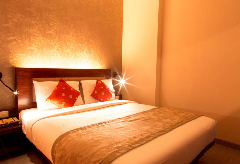 Hotel Oyo Premium Thane Wagle Industrial Estate 8