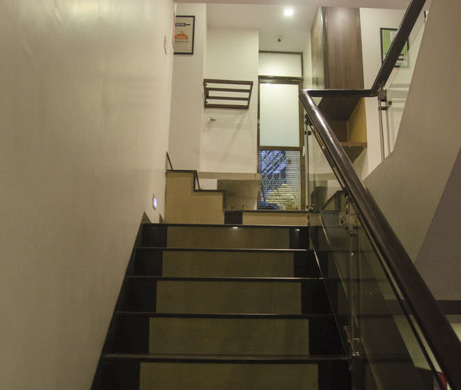 Hotel Oyo Rooms Vashi 20
