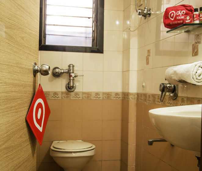 Oyo Apartments Mumbai Domestic Airport 1 13