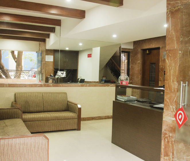 Oyo Apartments Mumbai Domestic Airport 1 17