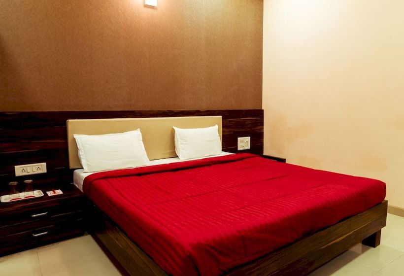 Hotel Oyo Rooms Mumbai International Airport 11