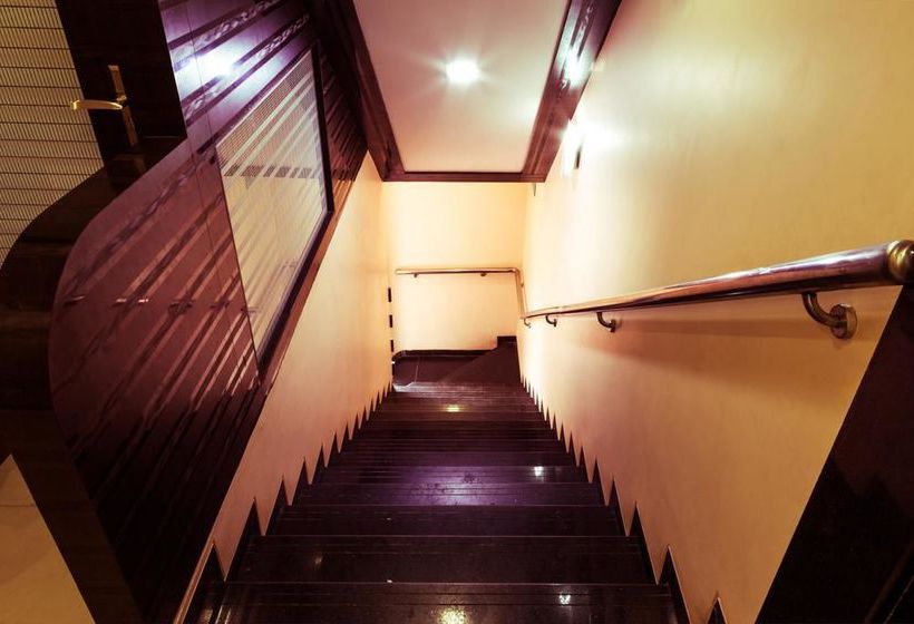 Hotel Oyo Rooms Mumbai International Airport 20